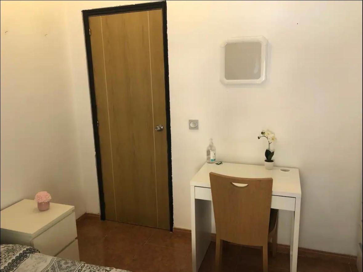 Habitacion En Piso Compartido En Malaga Capital المظهر الخارجي الصورة